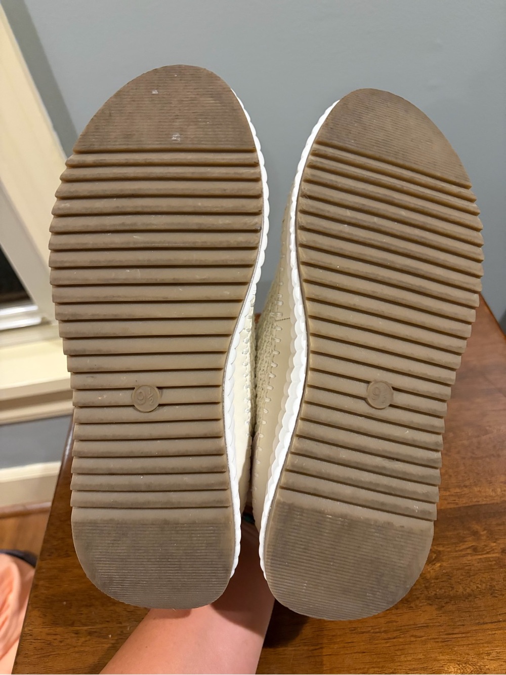 Universal Thread sneakers - Picture 5 of 5